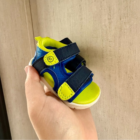 Stride Rite Munchkin Sandals - Picture 2 of 4